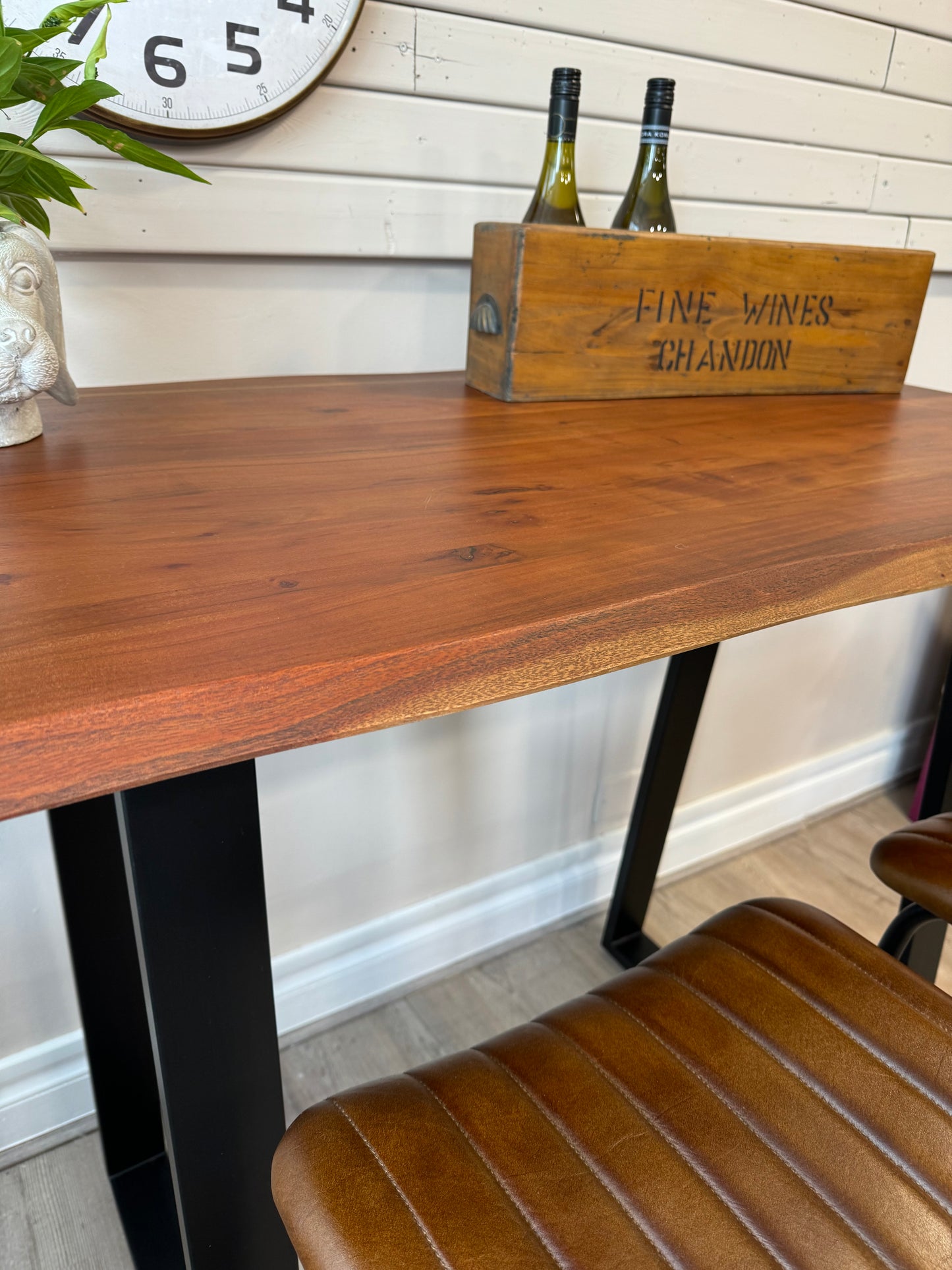 Bar table