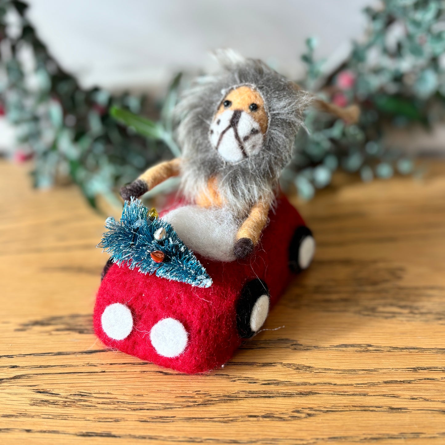 Festive felt Lion and red car