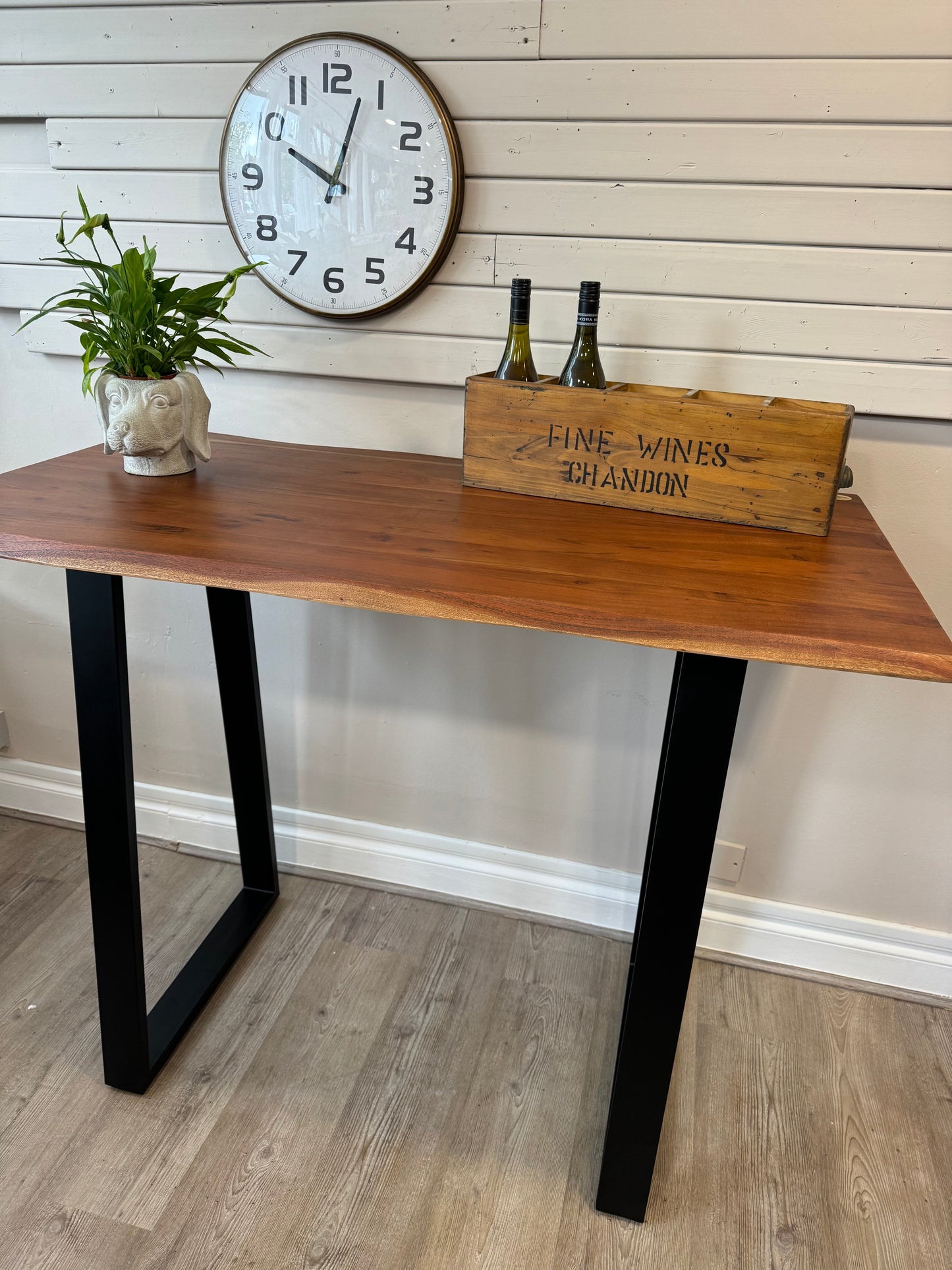 Bar table