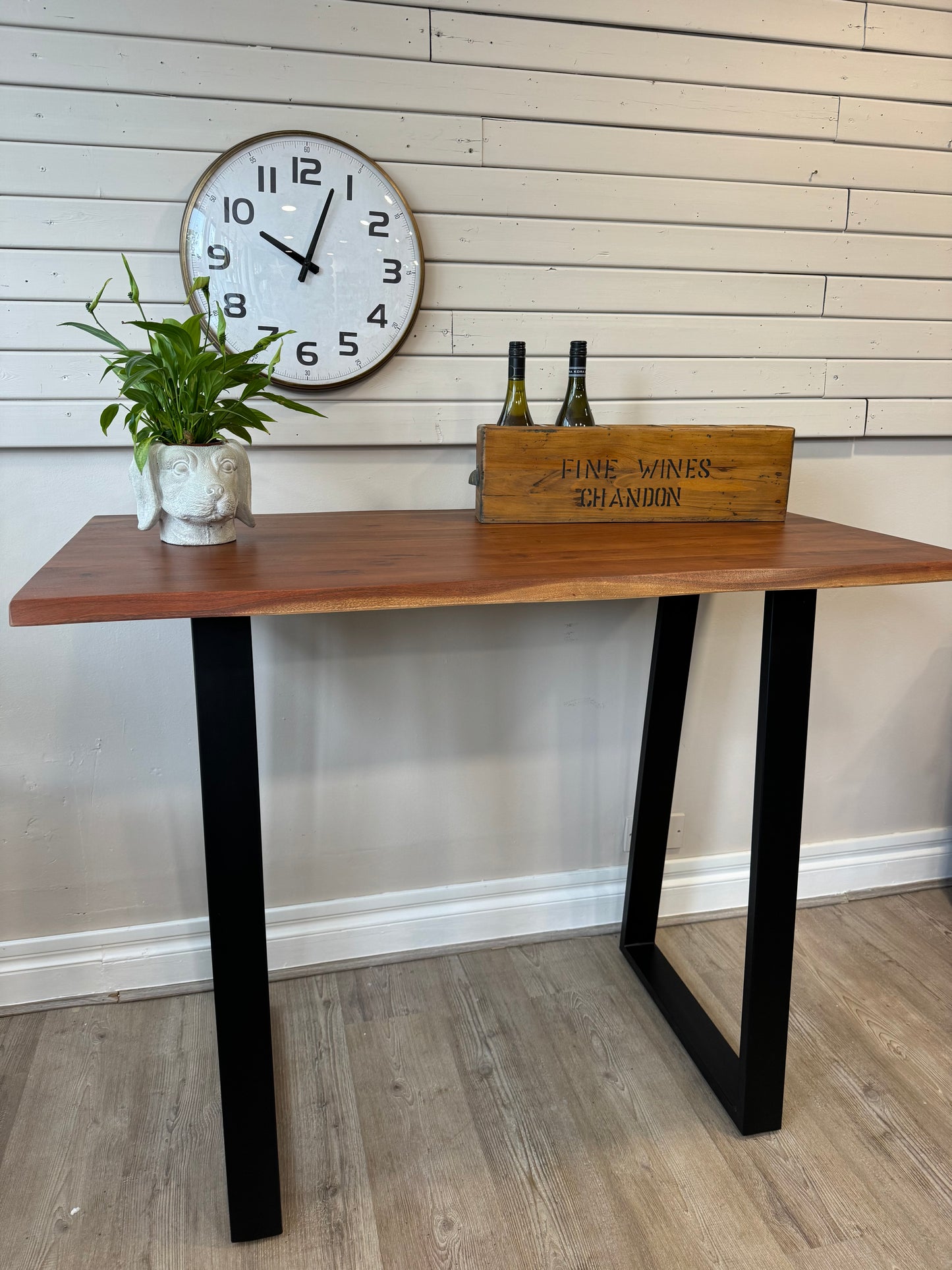 Bar table