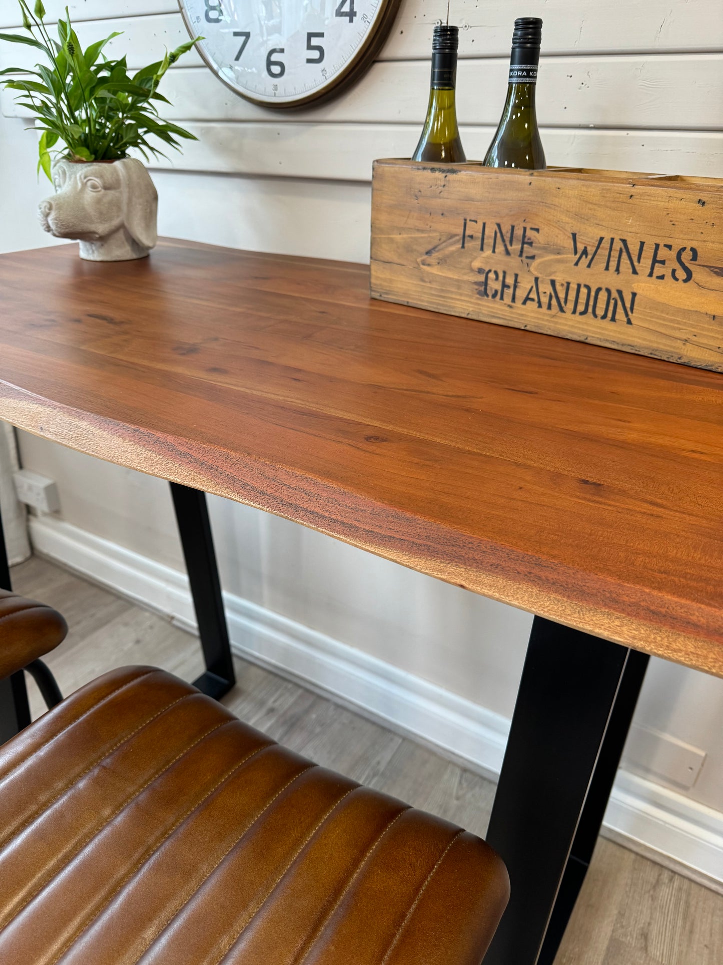Bar table