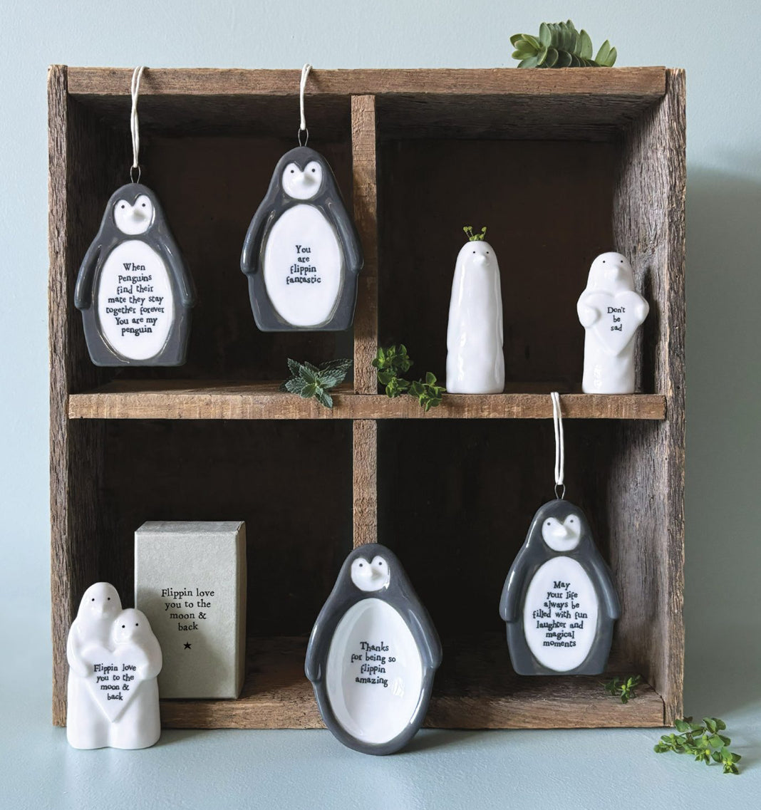 Flat dish- Penguin / Flipping amazing