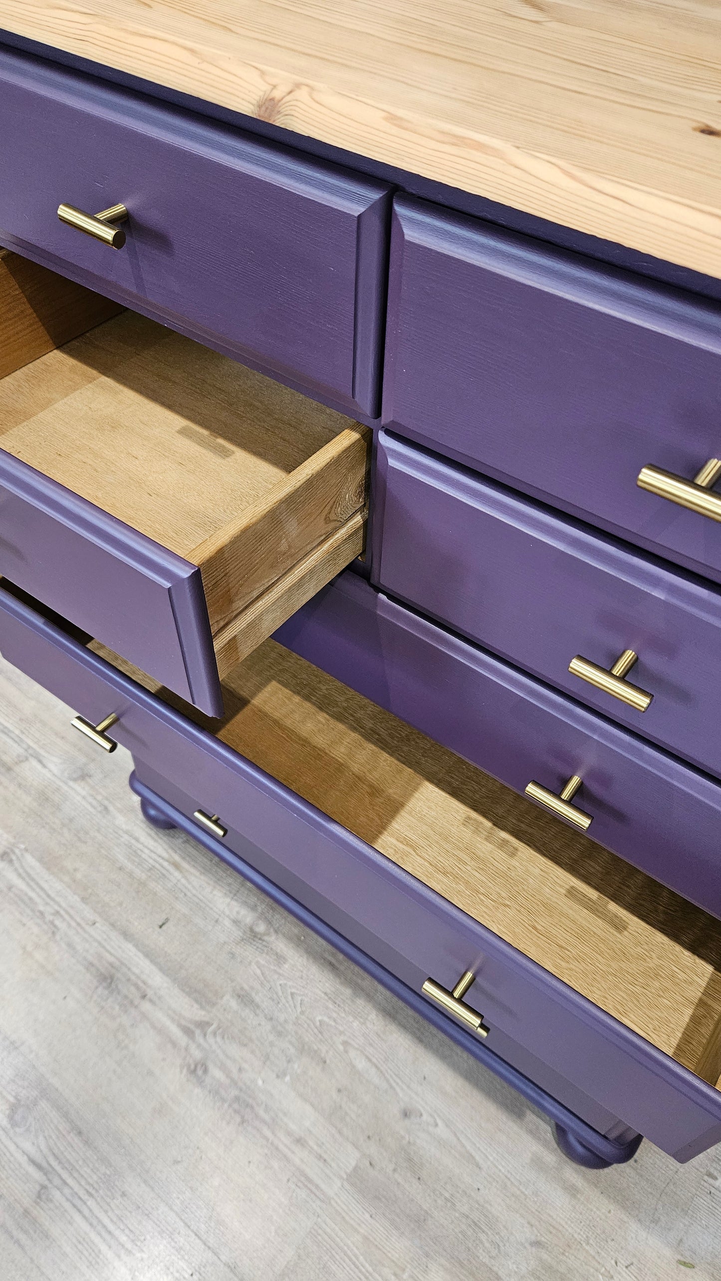 Boujee Chest of 8 Drawers