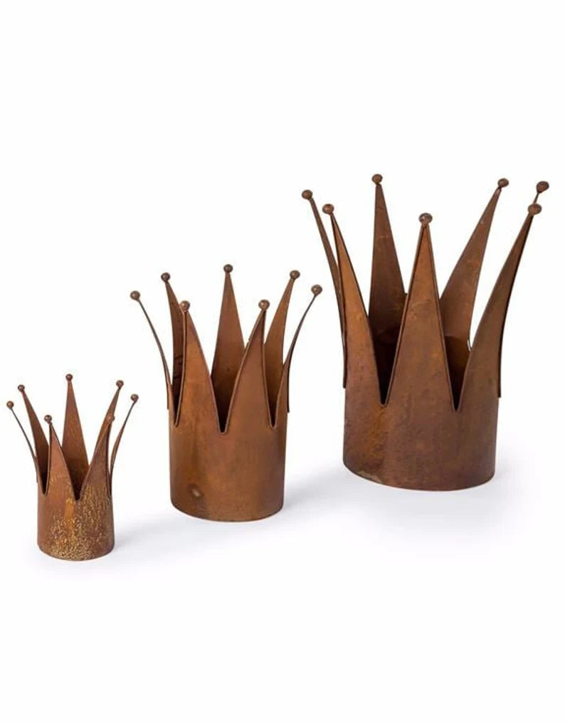 Antiqued Rusted Crown Planters