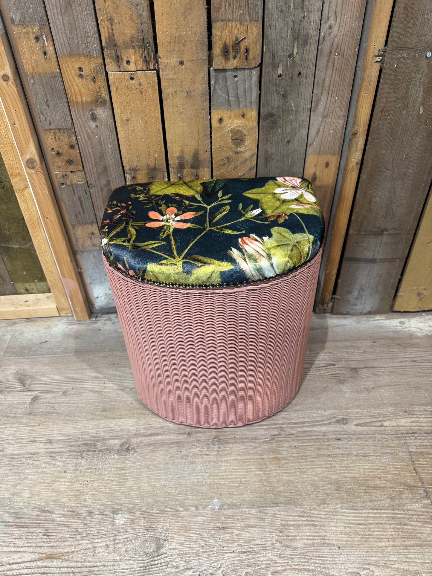 Lloyd Loom Wicker Seat Storage