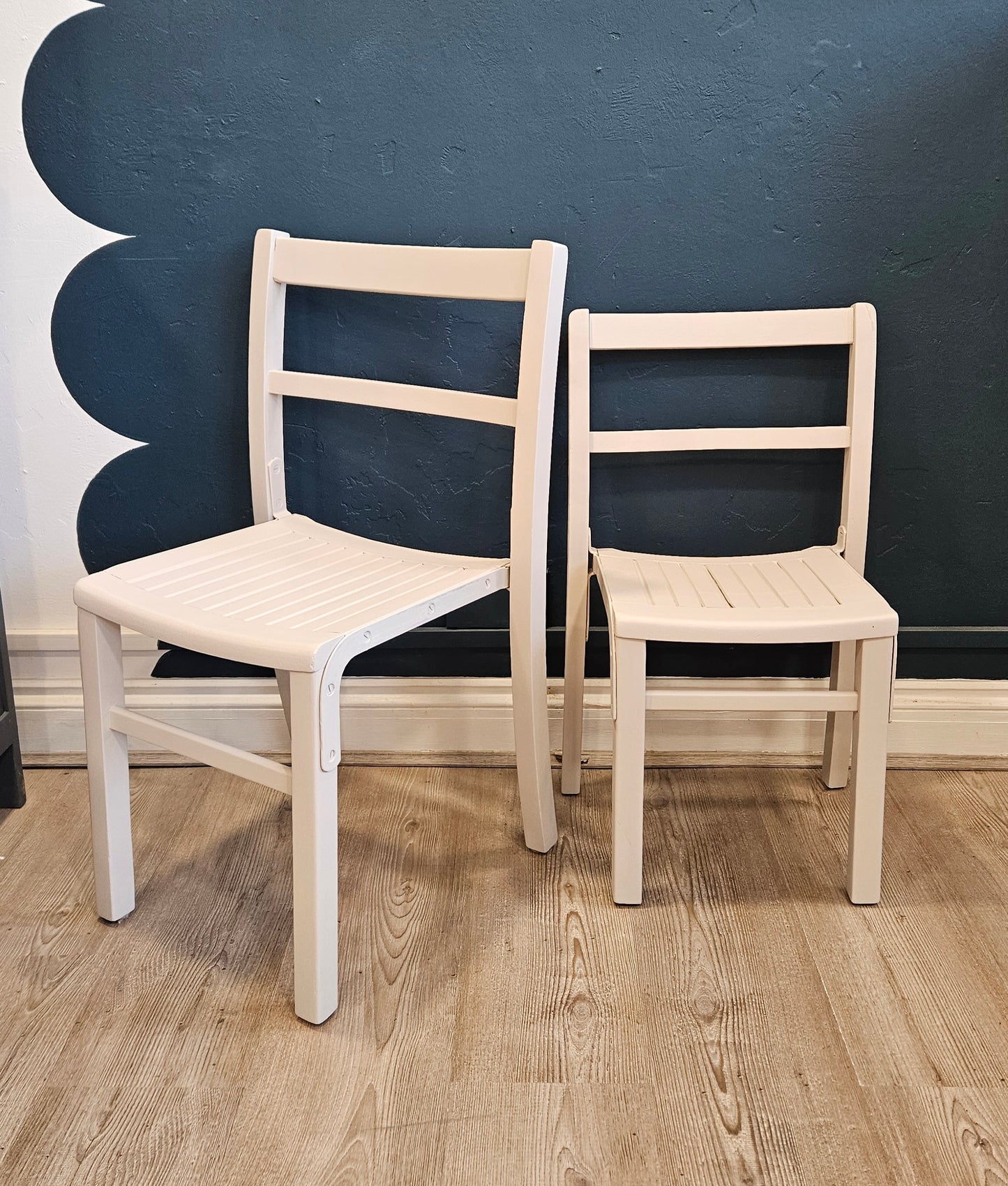 Wooden Children's Desk & Chairs in Frenchic 'Cool Beans'