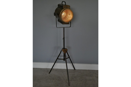 Industrial Tripod Battery Light