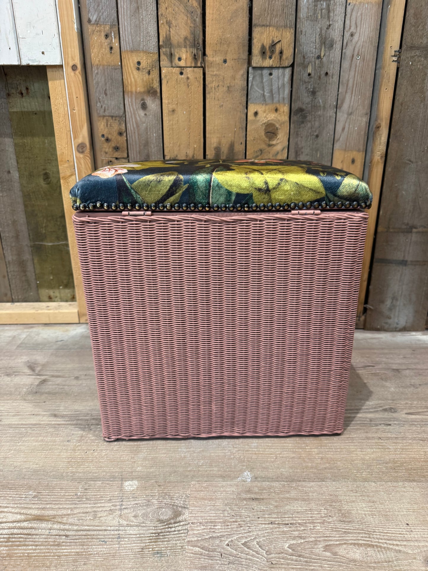 Lloyd Loom Wicker Seat Storage