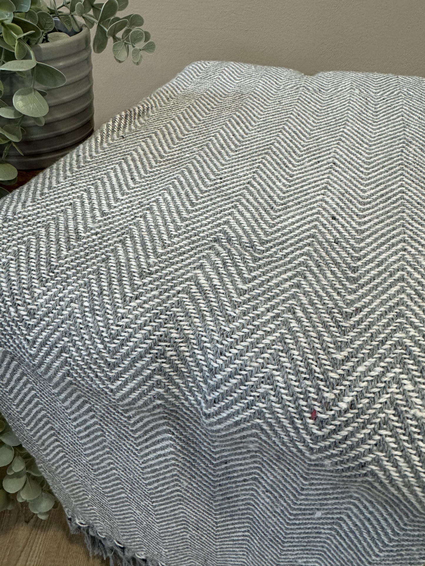 Recycled cotton throw grey herringbone