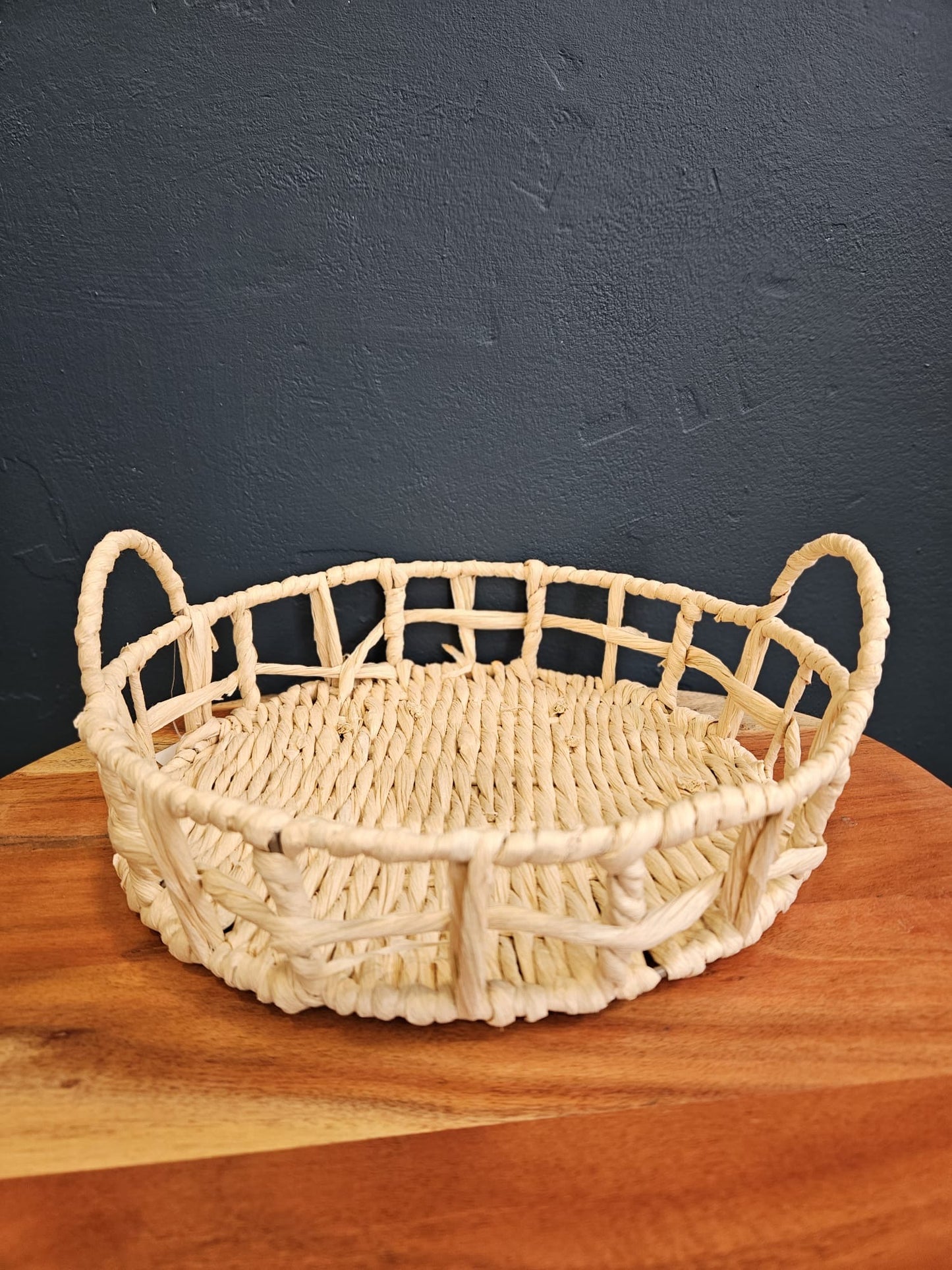 Woven round tray-Small natural