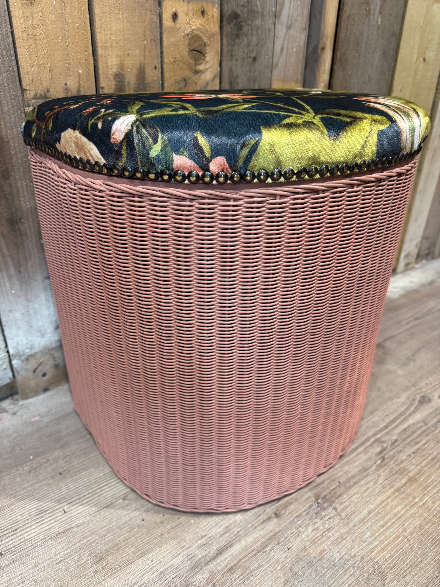 Lloyd Loom Wicker Seat Storage