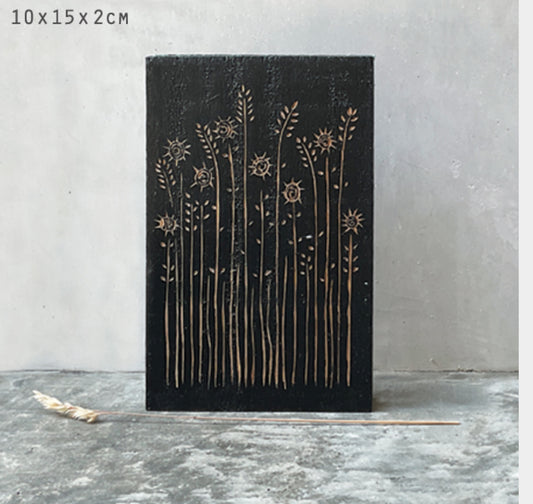 East of India Wood Block - Tall Daisies