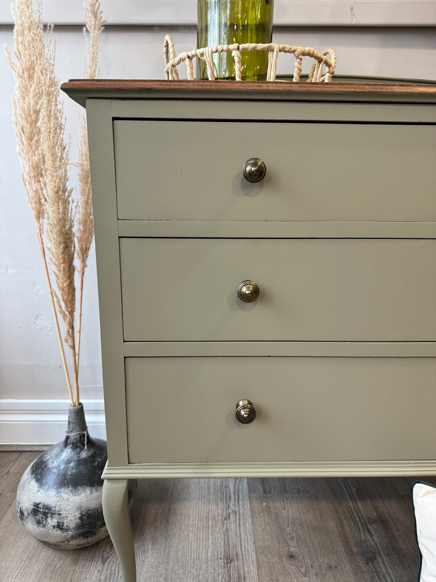 Vintage chest of drawers