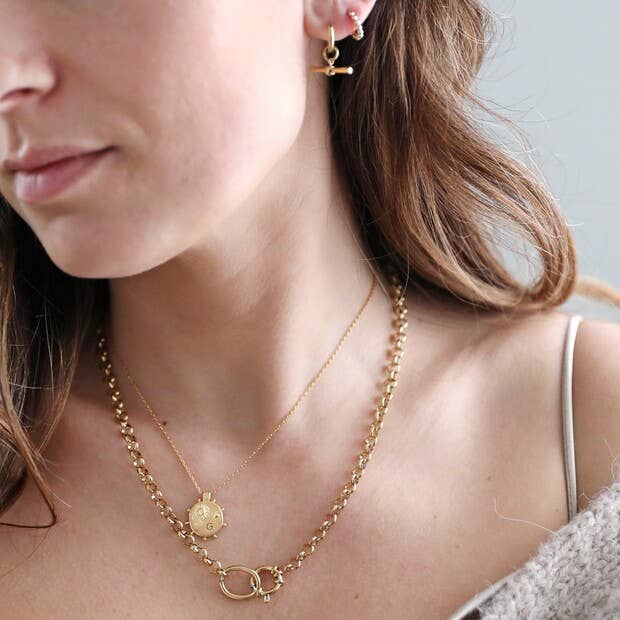 Stainless steel T bar earrings in gold