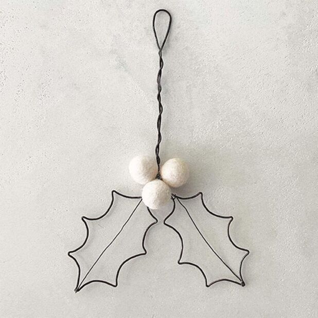 East of India White Rusty Wire Holly Leaf