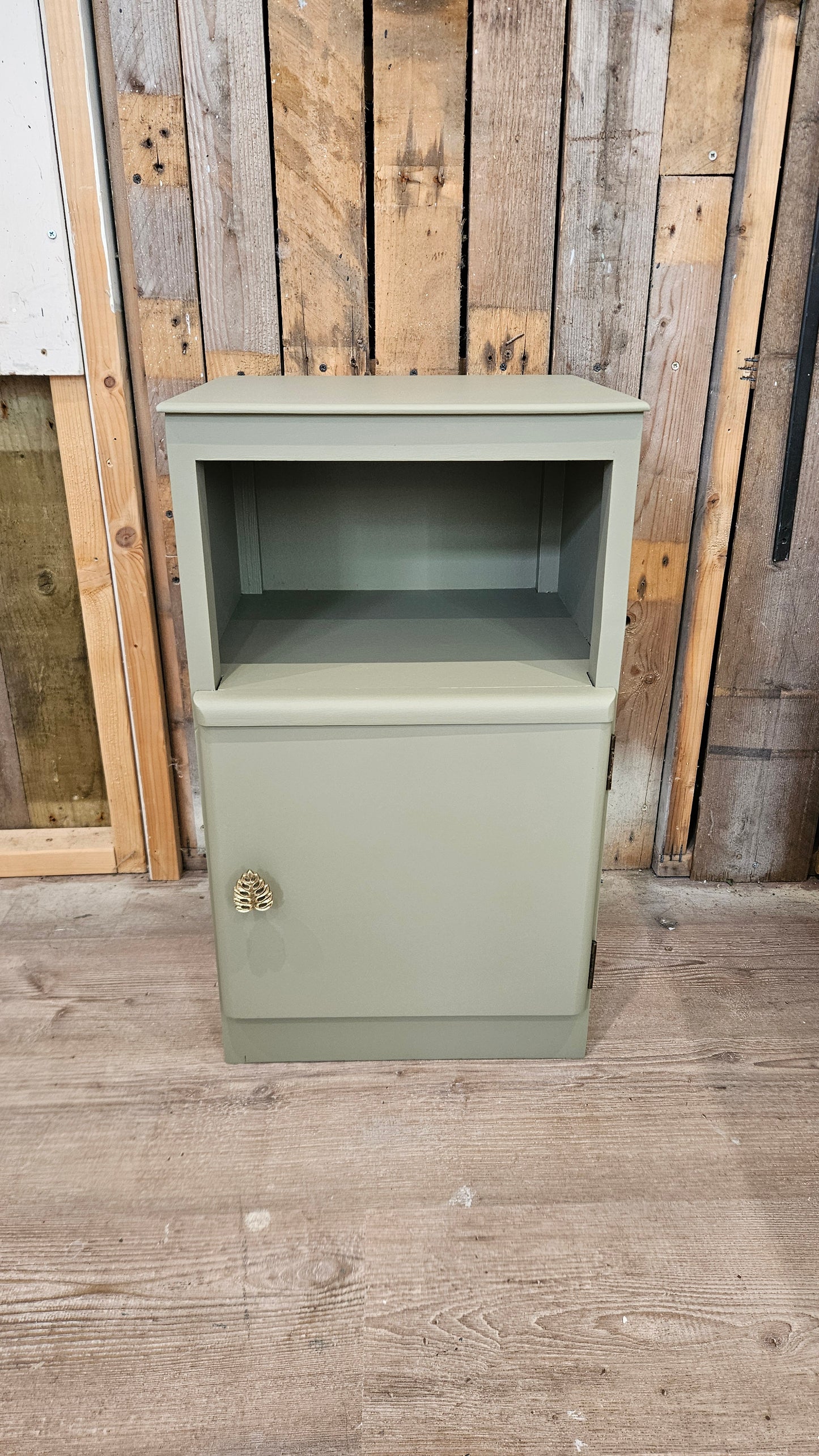 Side Table / Bedside Table Frenchic Olivia