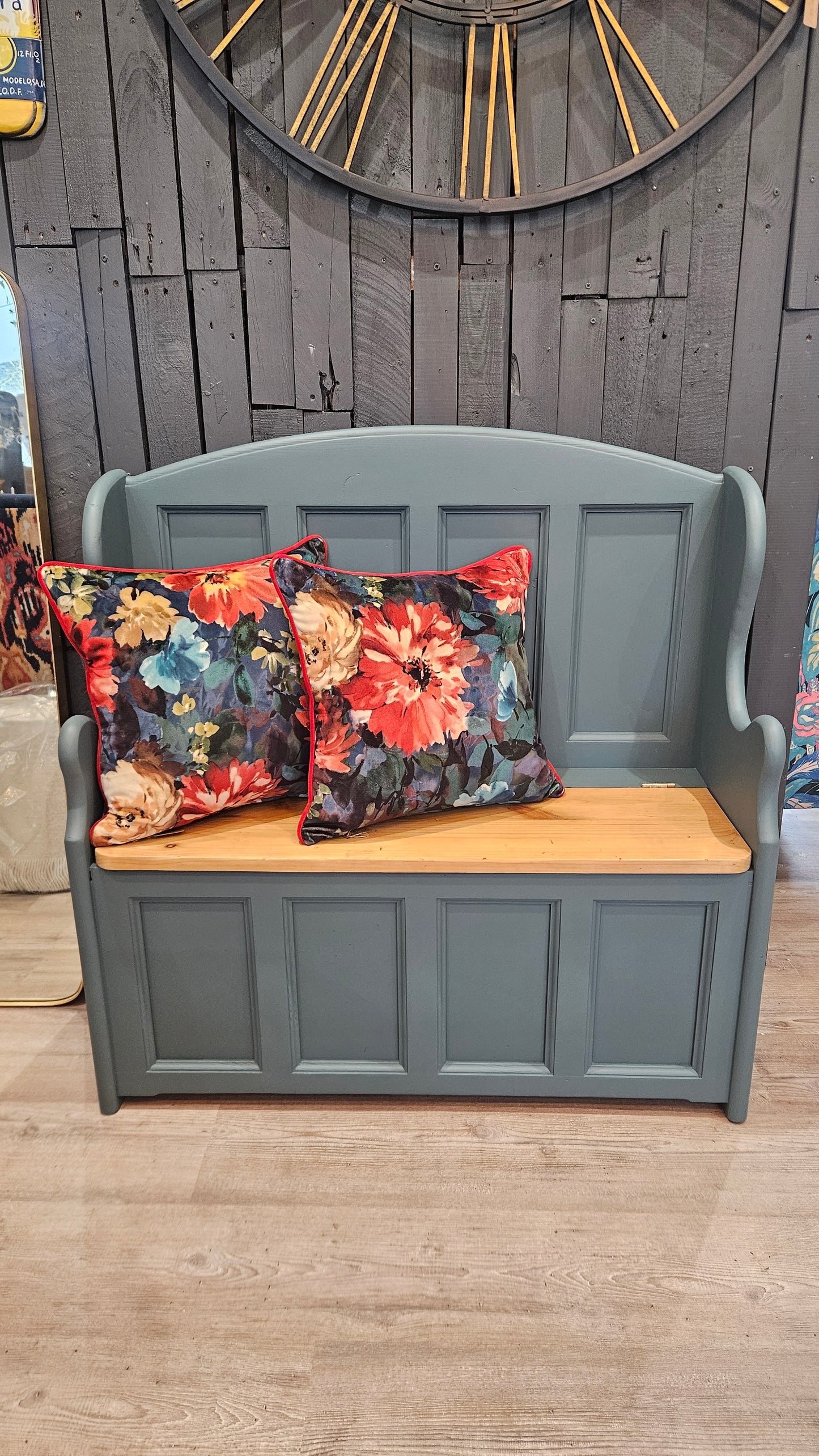 Jitterbug Monks Bench