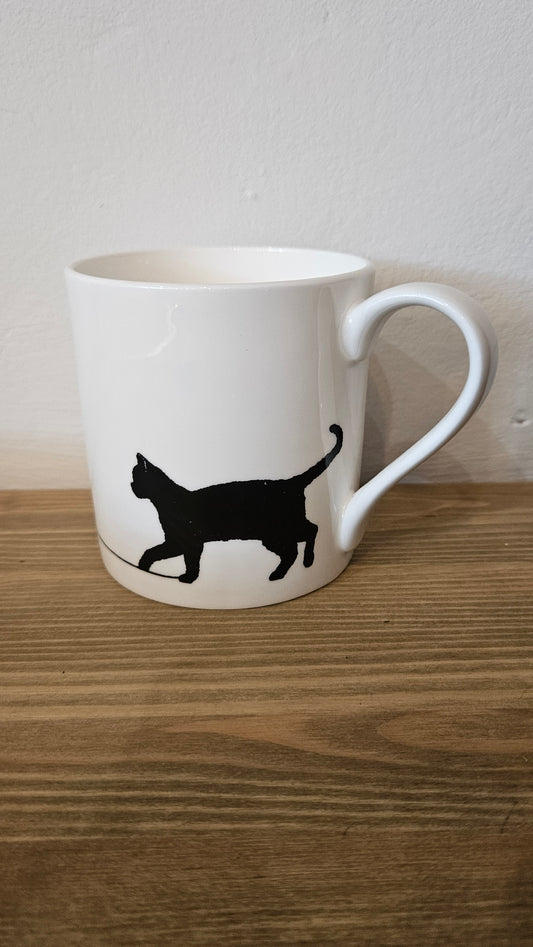 Cat 'go fetch' mug